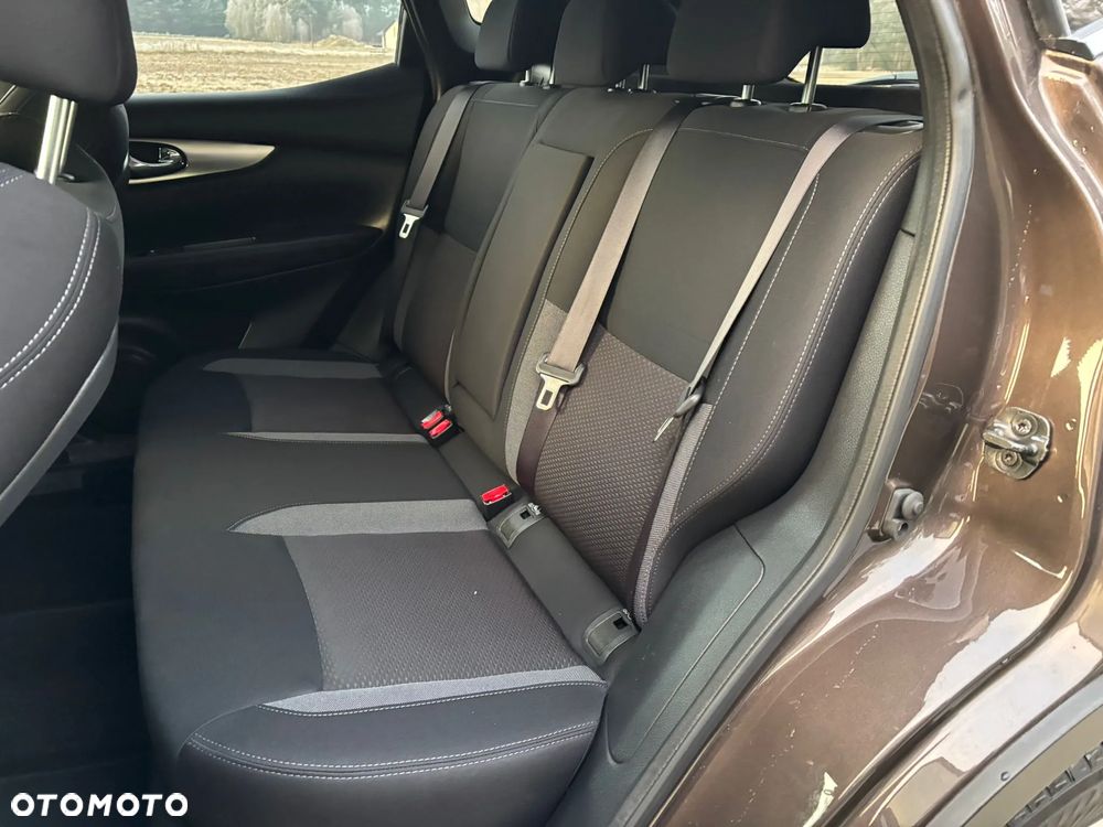 Nissan Qashqai 1.3 DIG-T N-WAY - 28