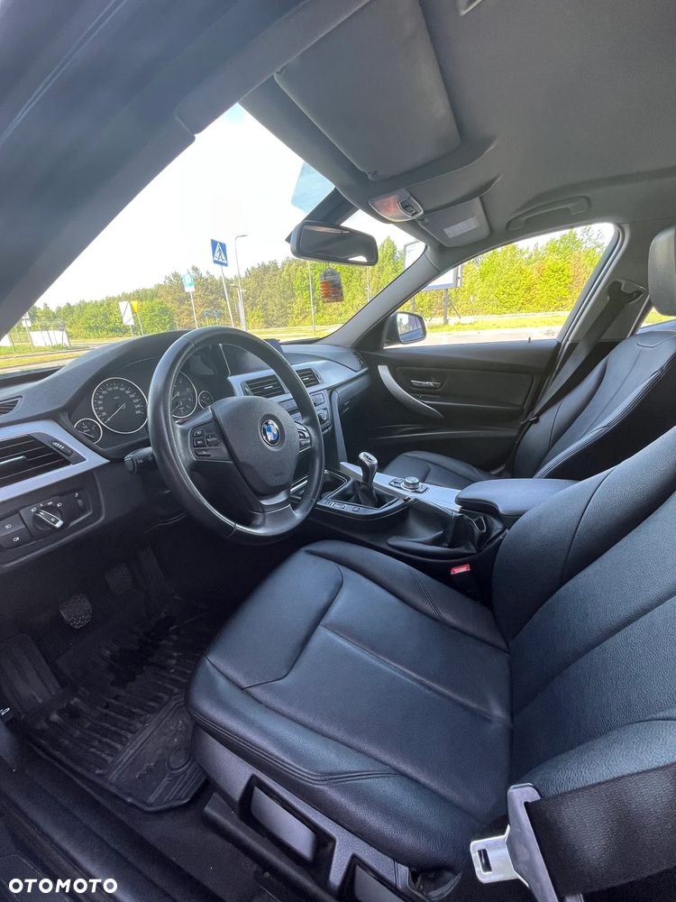 BMW Seria 3 318d - 9