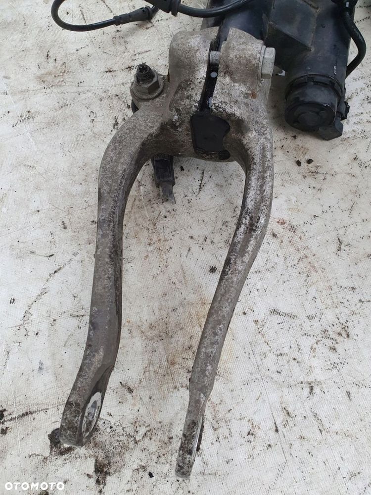 amortyzator lewy przód BMW 7 G11 3.0d - 9