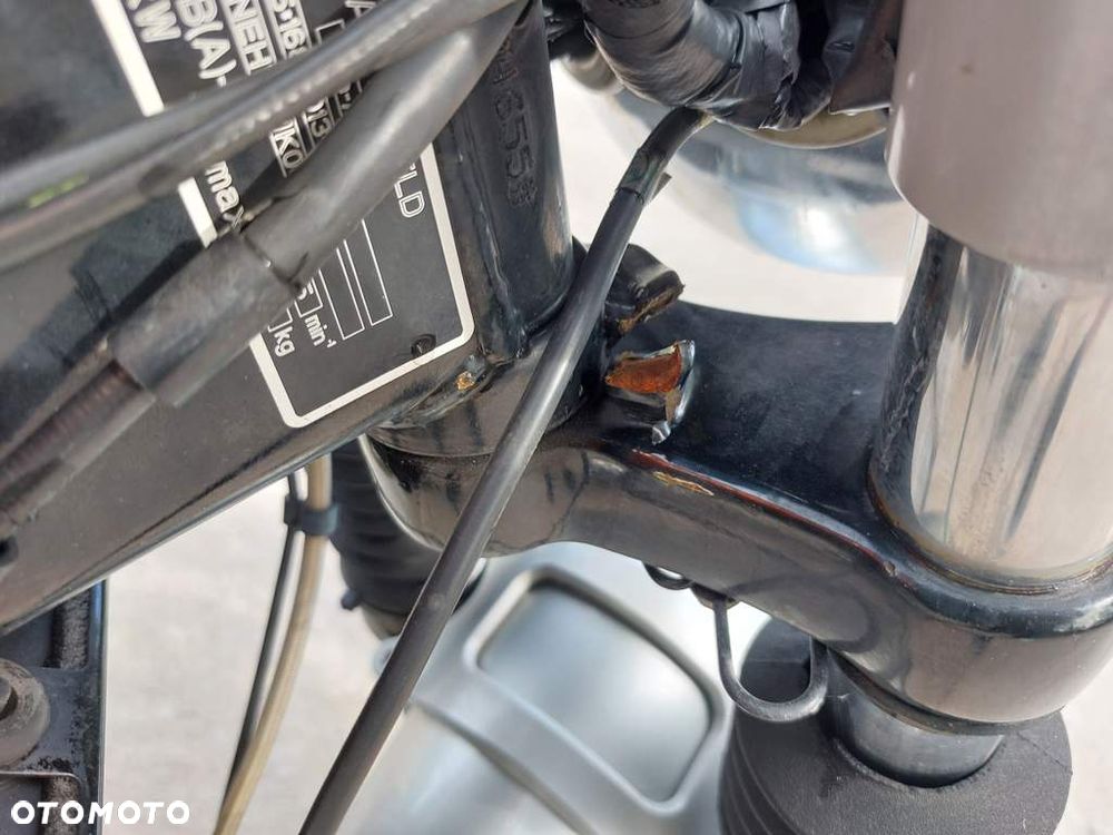Royal Enfield Continental - 12