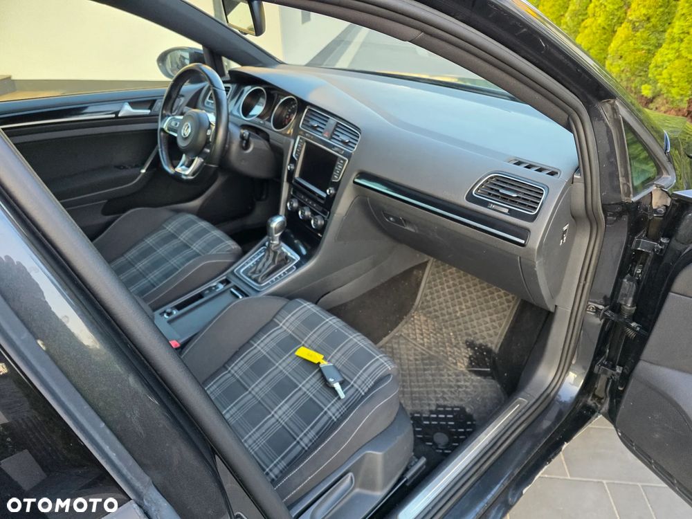 Volkswagen Golf GTD 2.0 TDI SCR DSG - 17