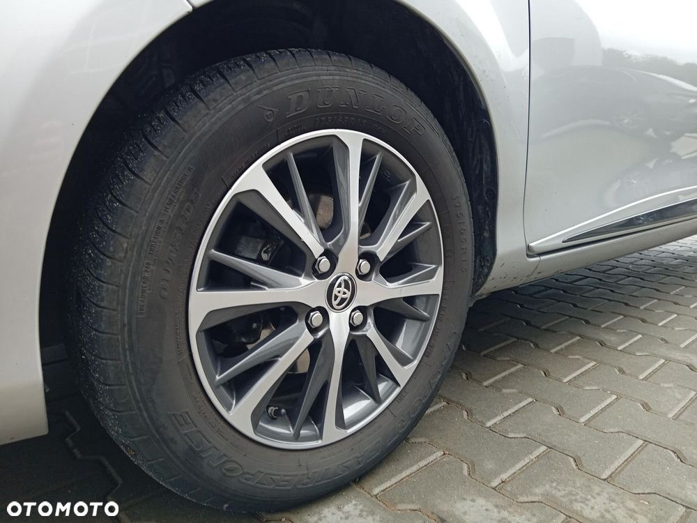 Toyota Yaris - 17