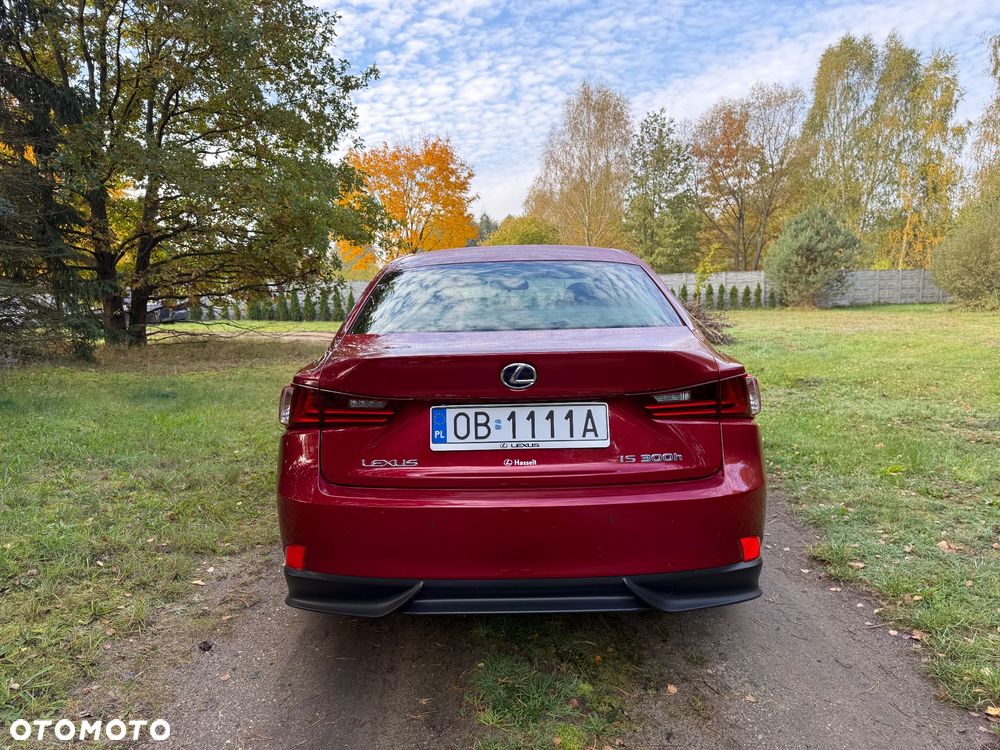 Lexus Is 2016 photo 4