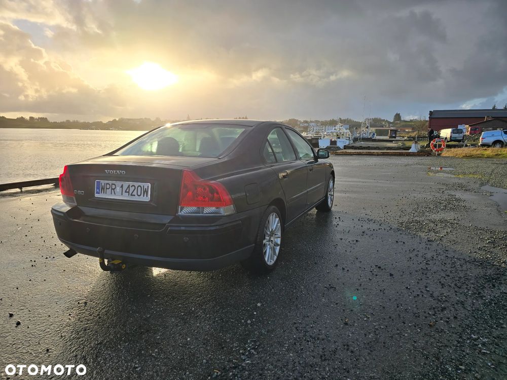 Volvo S60 D5 Summum - 4