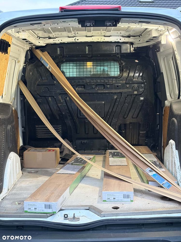Ford Transit Connect - 14