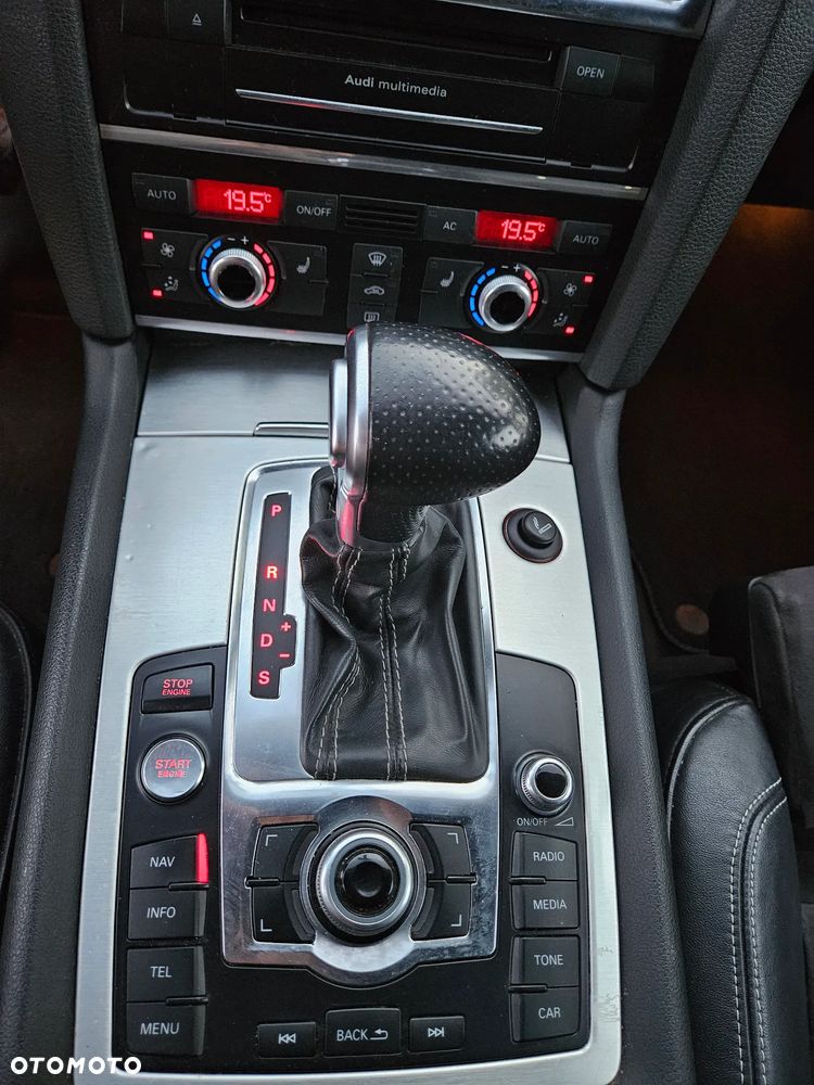 Audi Q7 3.0 TDI DPF Quattro Progressive Tiptr - 11