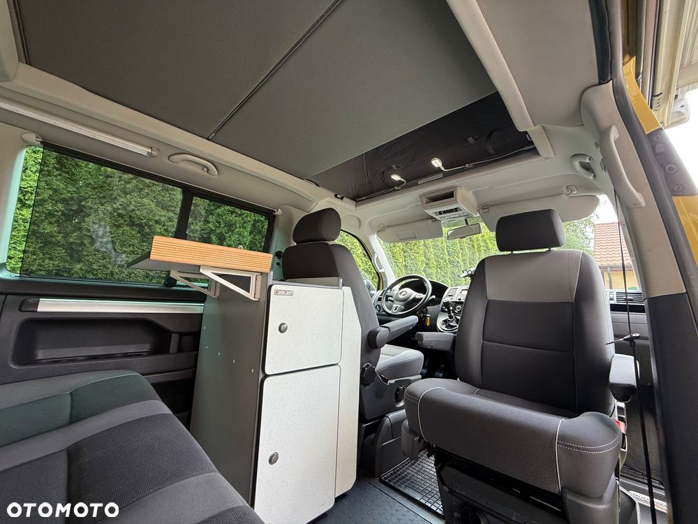 Volkswagen Multivan - 20