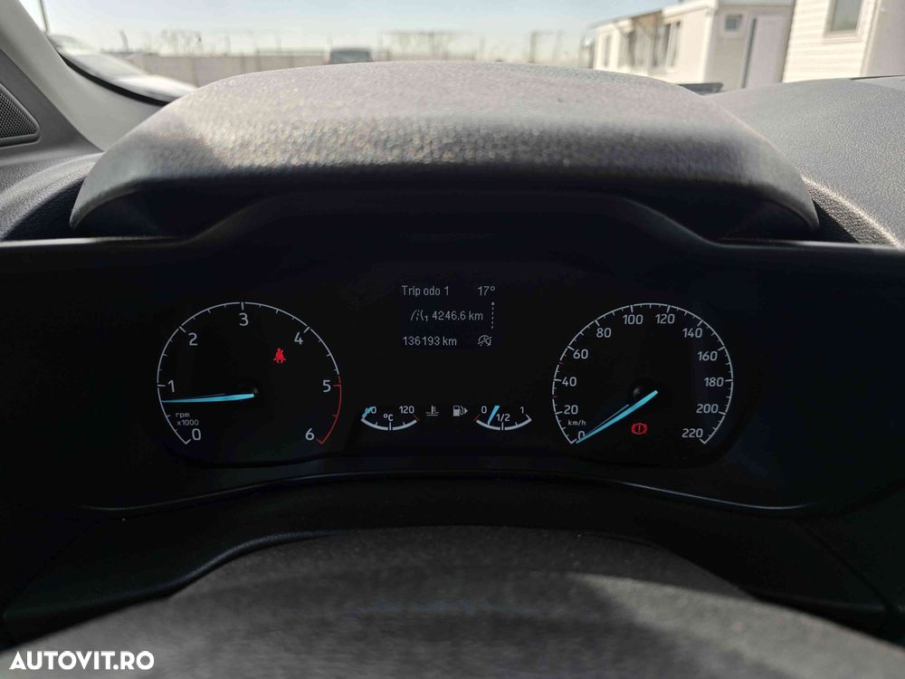 Ford Transit-Connect - 10