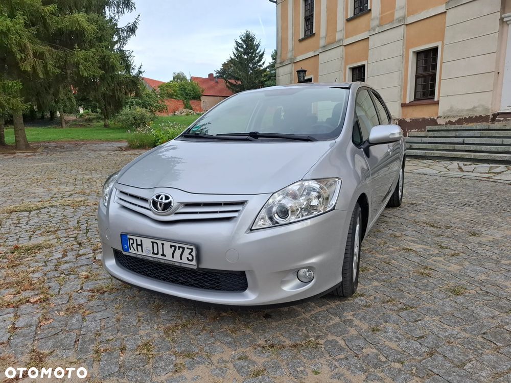 Toyota Auris 1.6 Life+ - 10