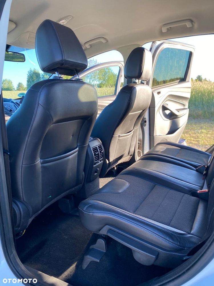 Ford Kuga 1.6 EcoBoost 2x4 Titanium - 14