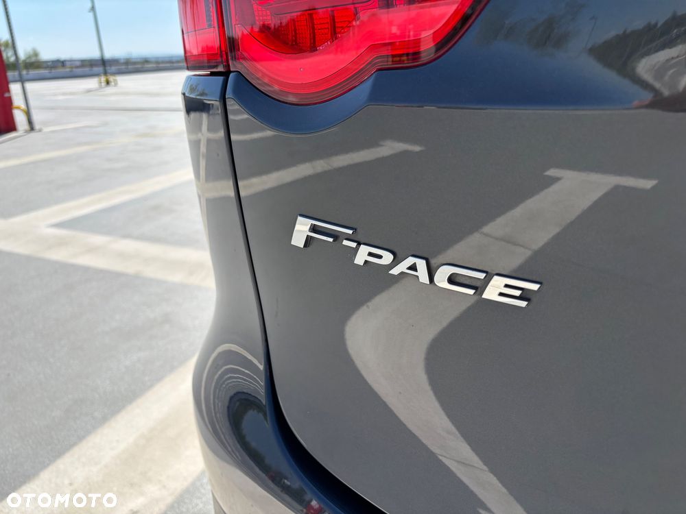 Jaguar F-Pace 2.0 i4D AWD Prestige - 34