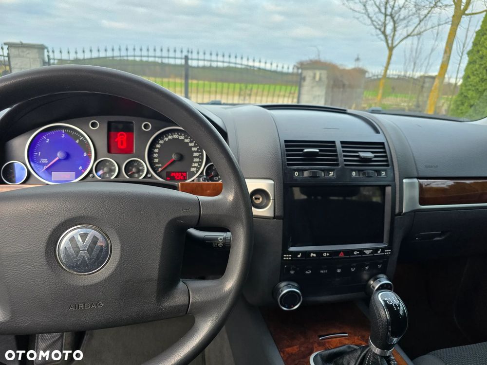 Volkswagen Touareg 2.5 R5 TDI - 10