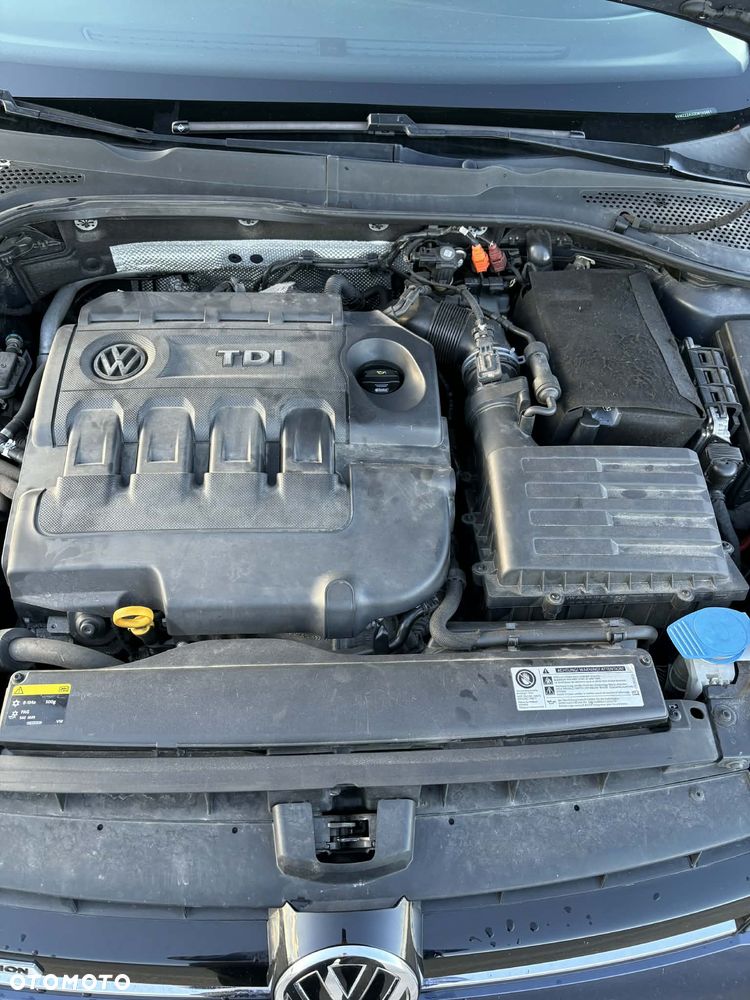 Volkswagen Golf 1.6 TDI DPF BlueMotion Technology Comfortline - 26