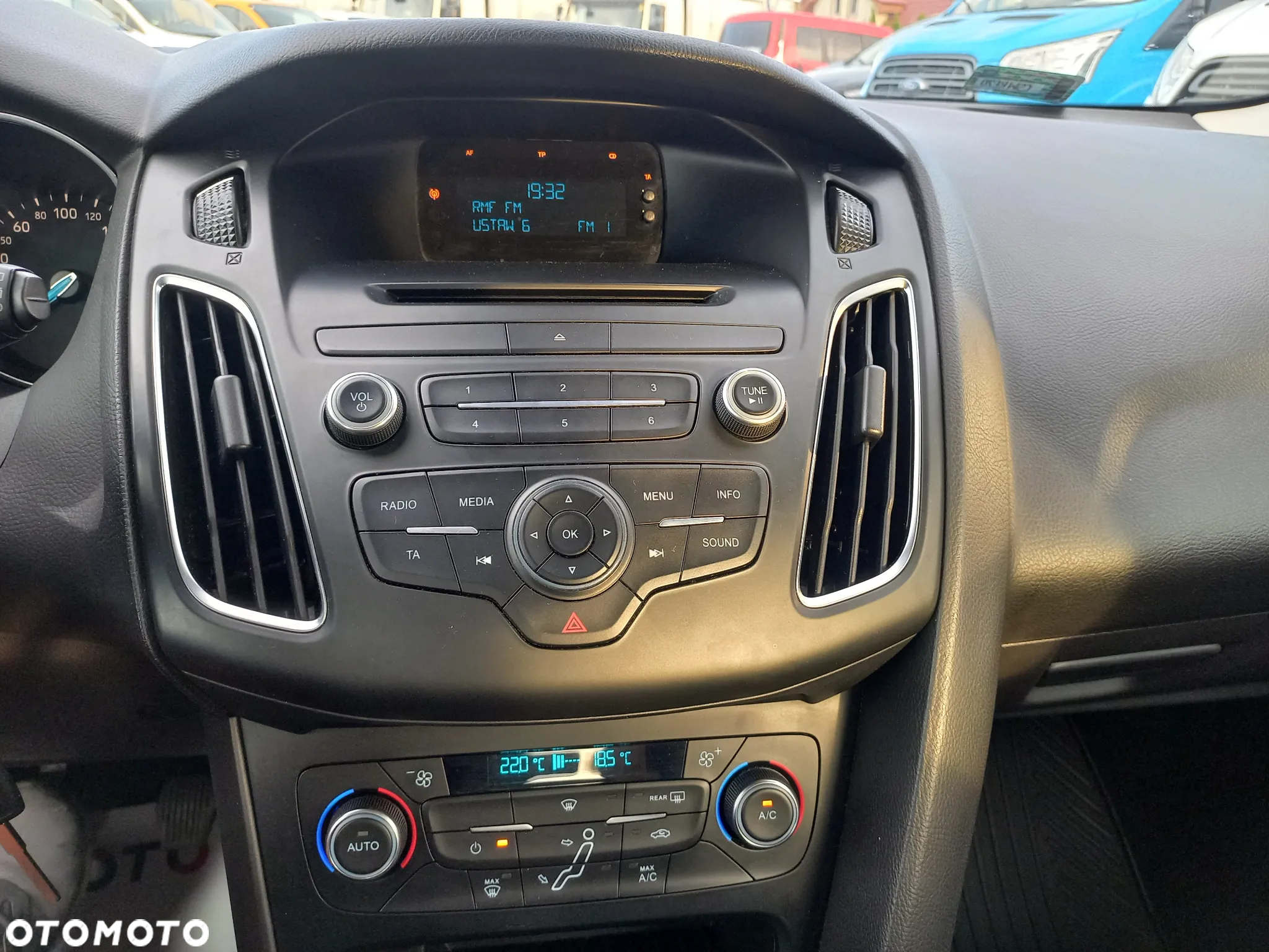 Ford Focus - 22