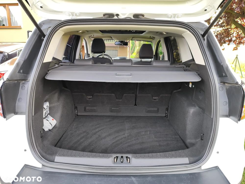 Ford Kuga 1.5 EcoBoost 4x4 Titanium - 4