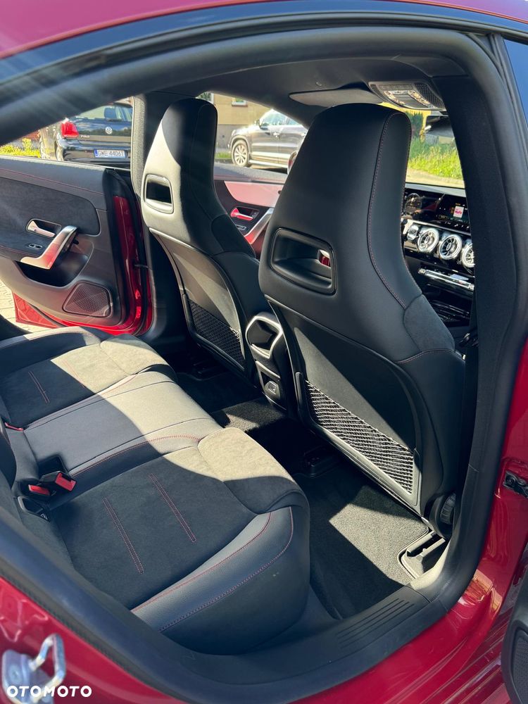 Mercedes-Benz CLA - 11