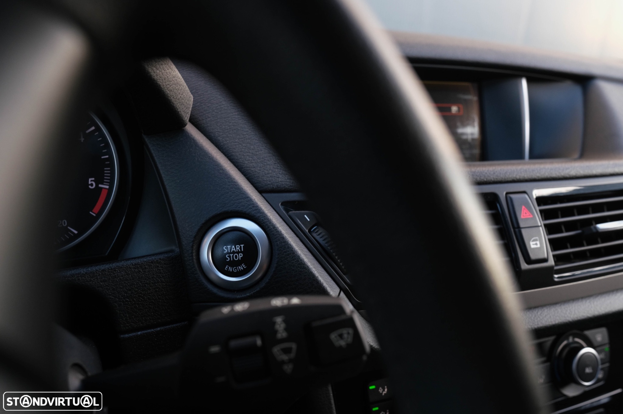 BMW X1 18 d sDrive Auto - 23