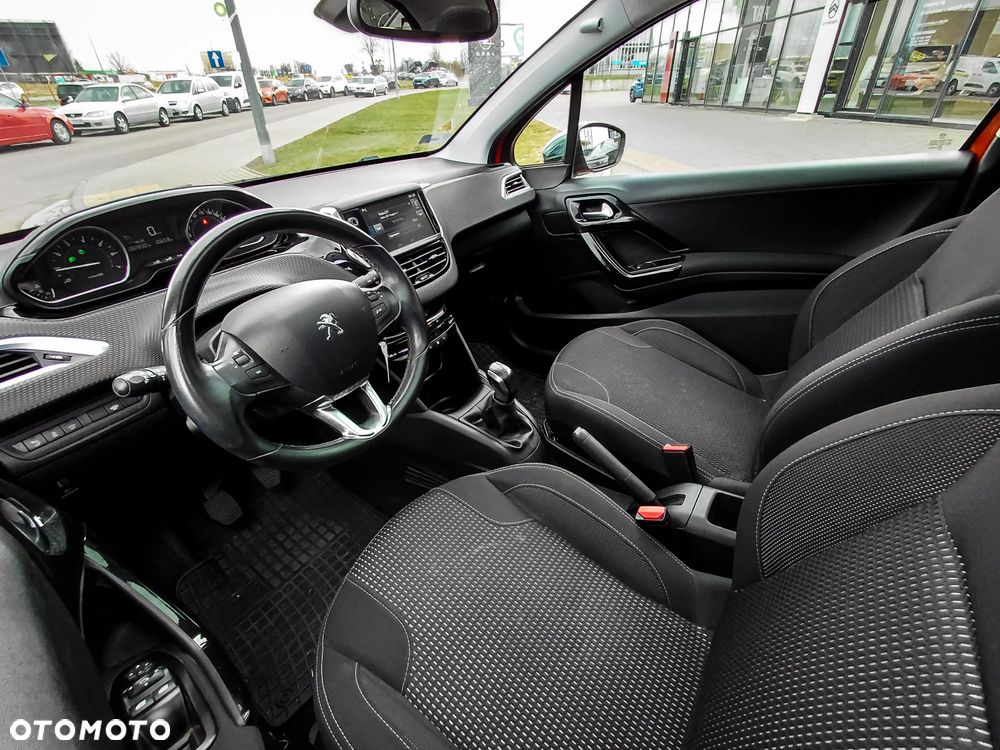 Peugeot 208 1.2 PureTech Allure S&S - 15