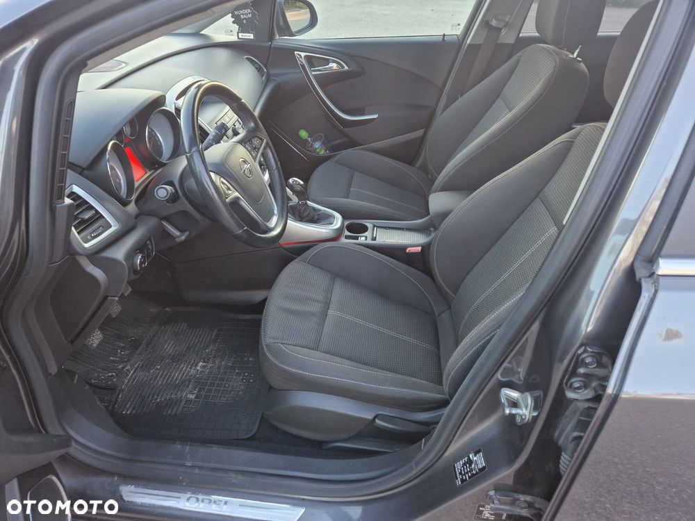 Opel Astra 1.4 T Enjoy - 10