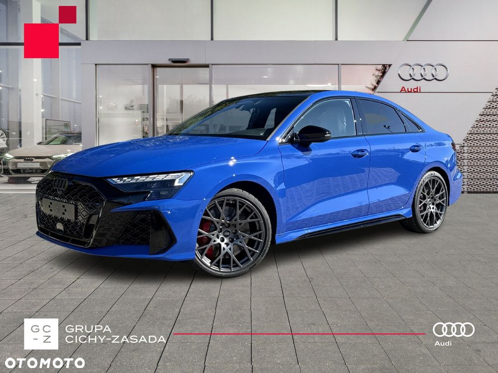 Audi RS3 Limousine - 1