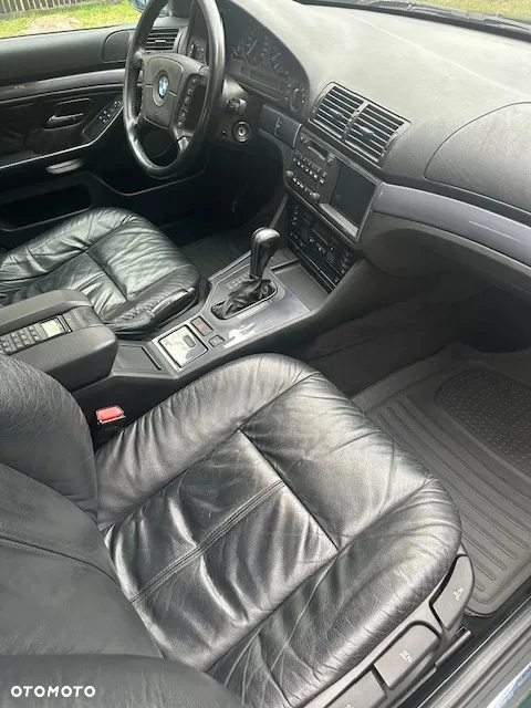 BMW Seria 5 - 22