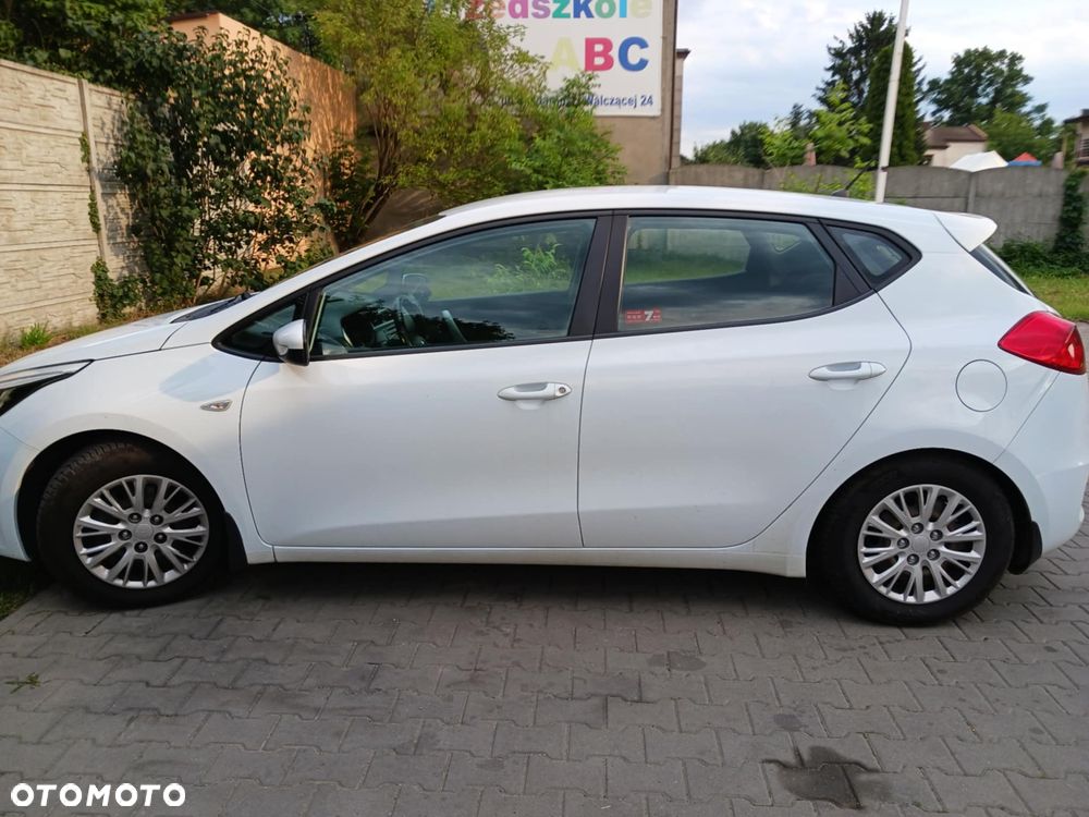 Kia Ceed 1.4 L - 11