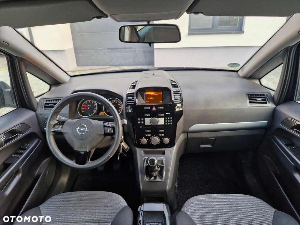 Opel Zafira 1.8 Active - 10