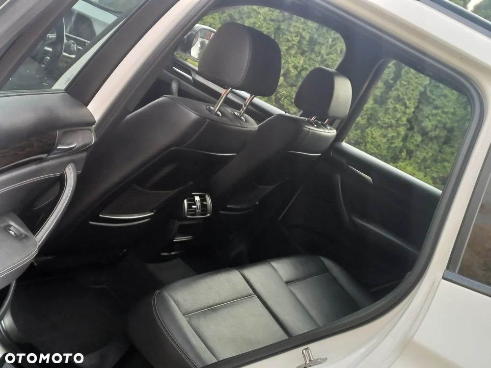 BMW X3 xDrive35d - 17