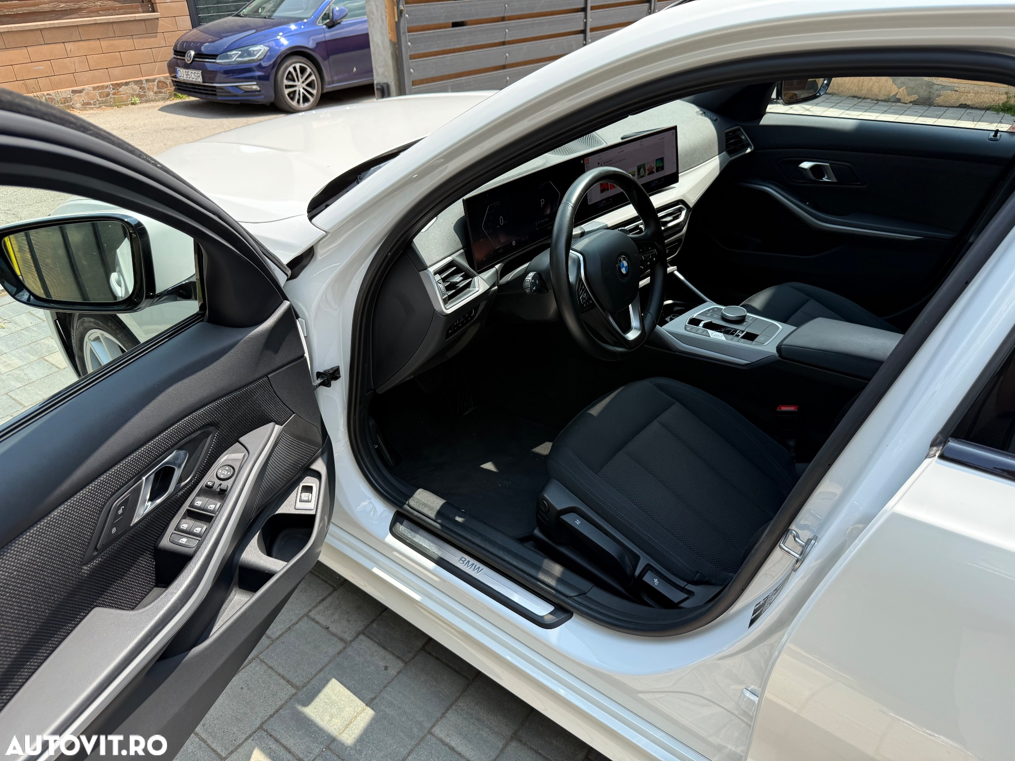 BMW Seria 3 318i Touring Aut. - 13