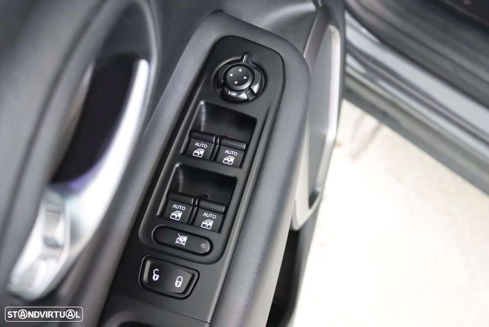 Jeep Renegade 1.0 T Limited - 16