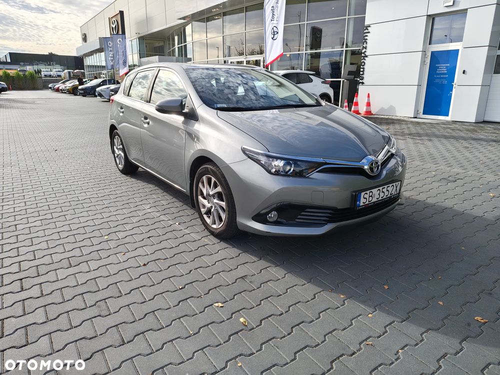 Toyota Auris 1.6 Premium - 5