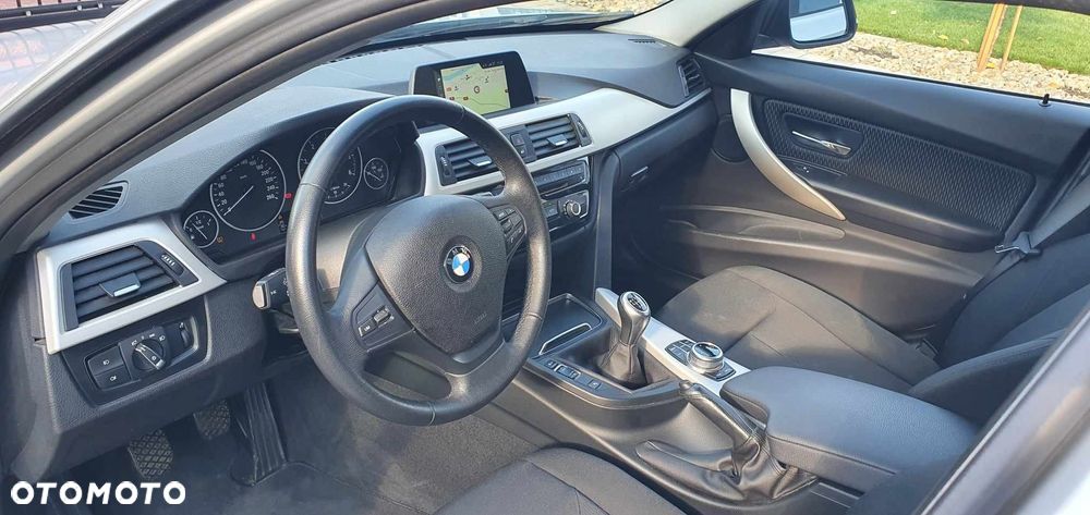 BMW Seria 3 316d - 11