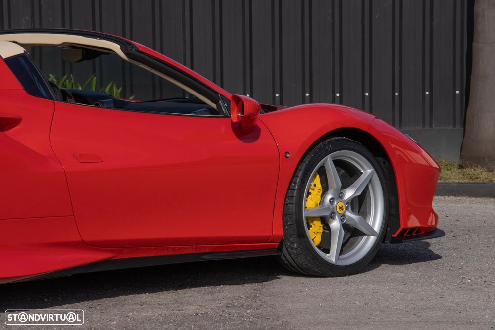 Ferrari F8 Tributo Spider - 18