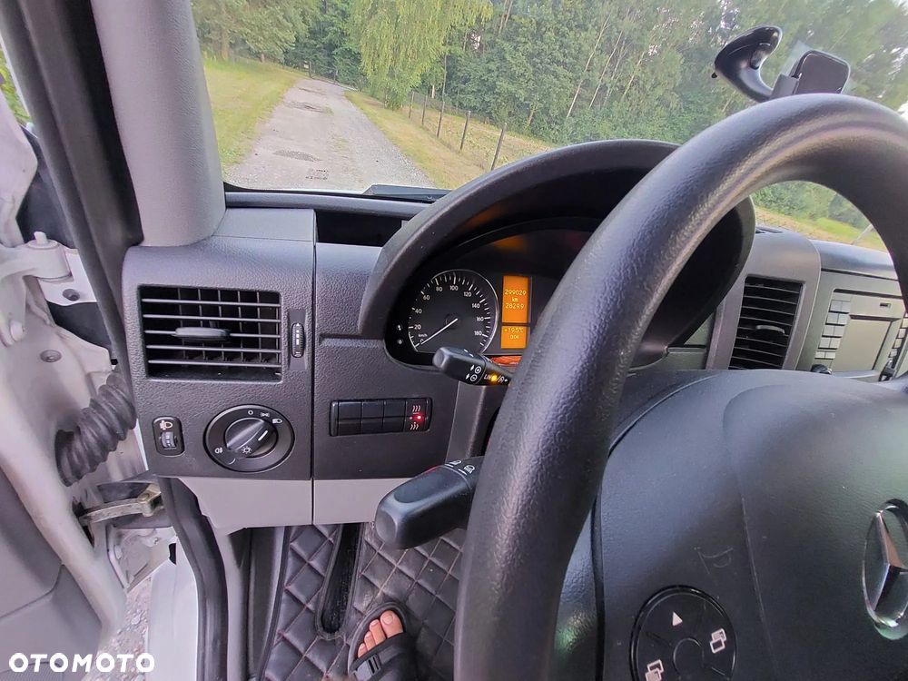 Mercedes-Benz Sprinter - 9