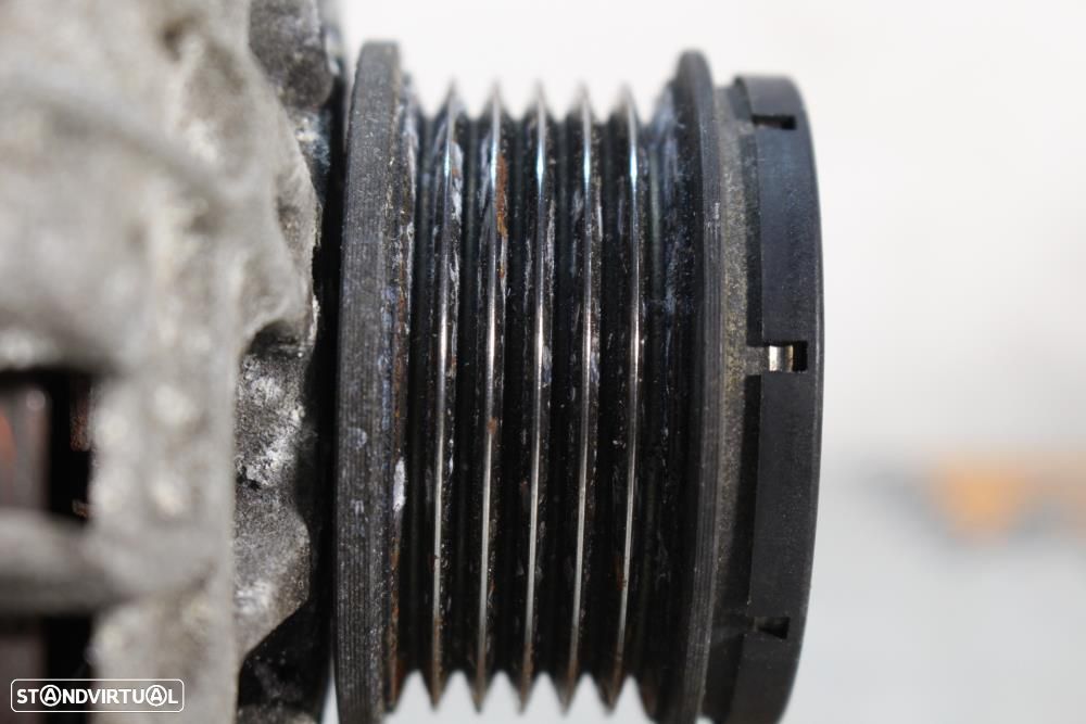 Alternador Opel Insignia A (G09)  13588306 / 2620359A / Tg12c173 - 5