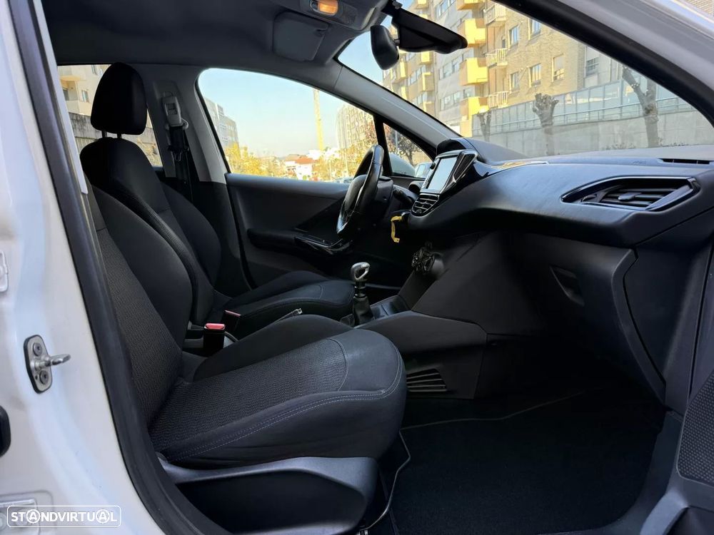 Peugeot 208 1.5 BlueHDi Signature - 12