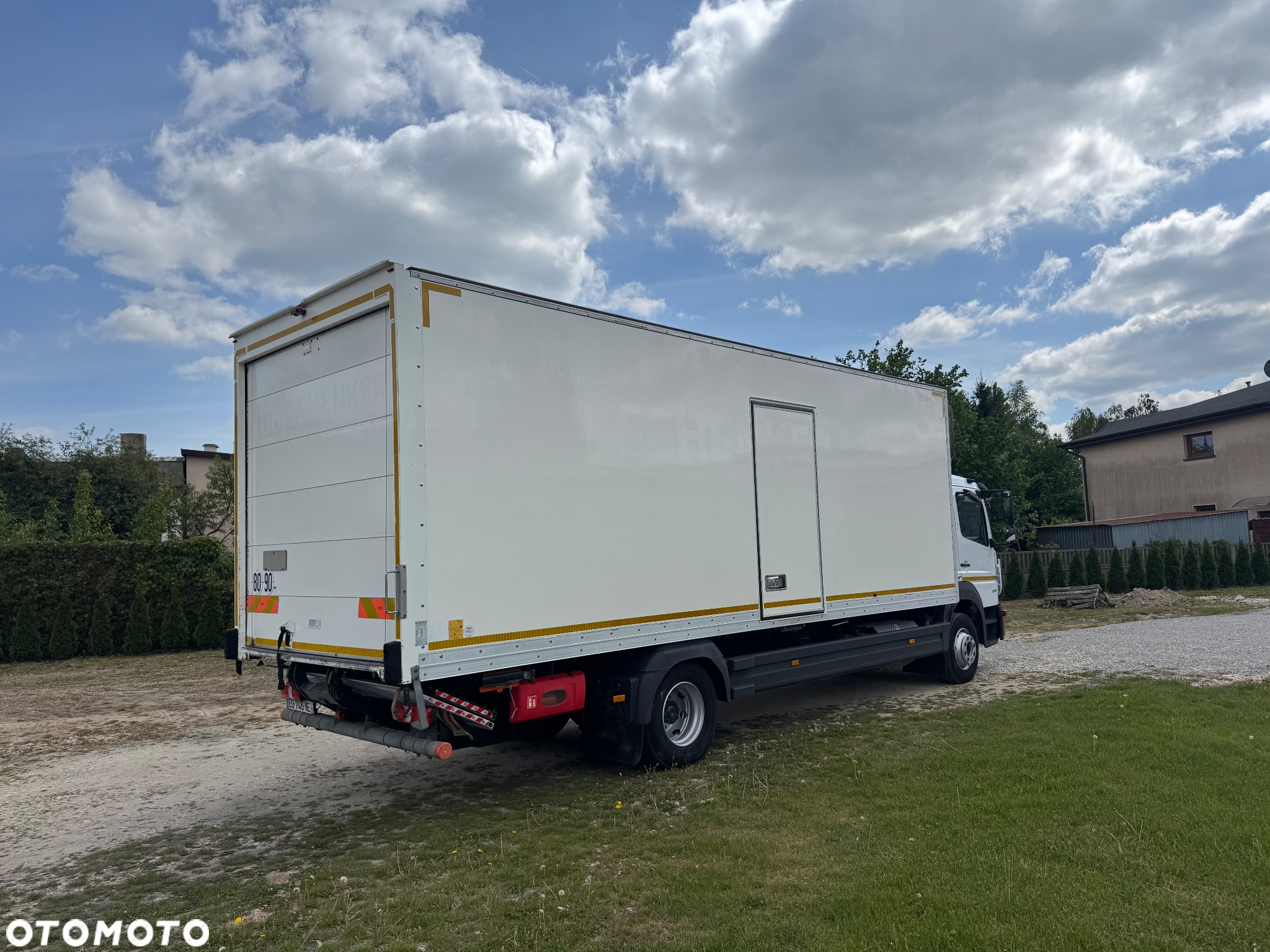 Mercedes-Benz ATEGO 1318 Kontener 7.50/ WINDA / Przebieg 170 tyś km - 4