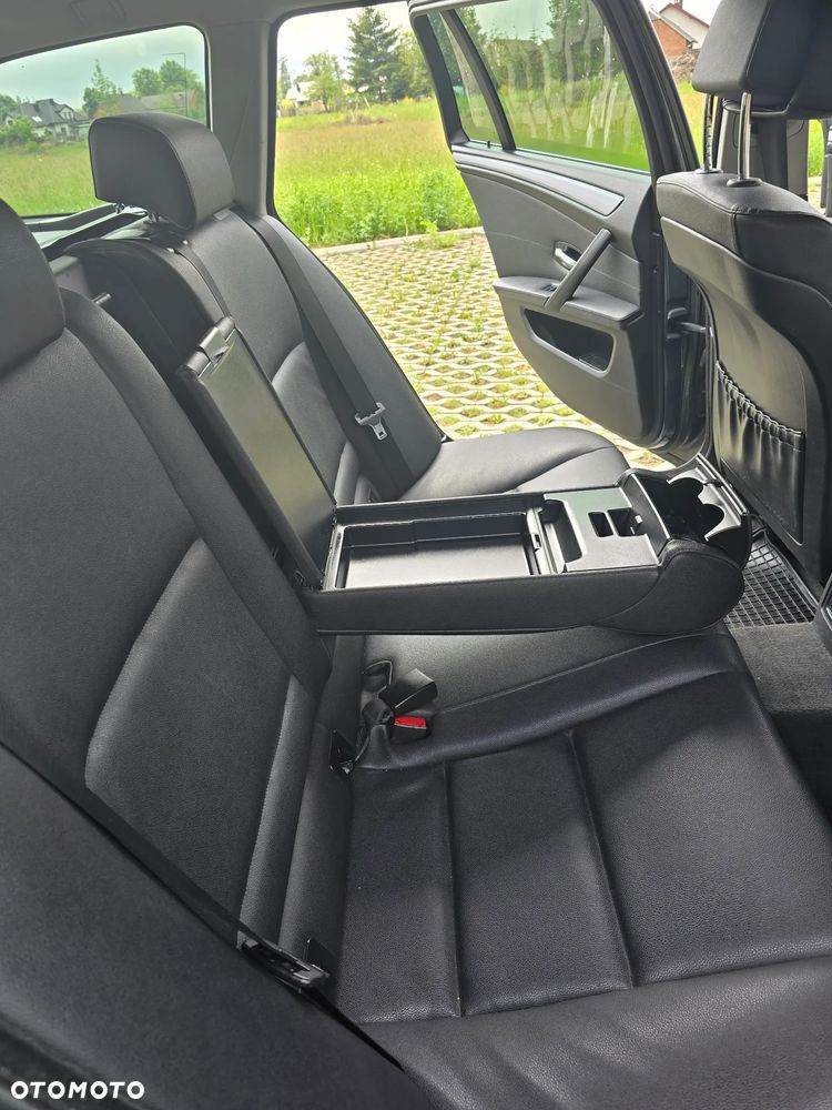 BMW Seria 5 520d - 13