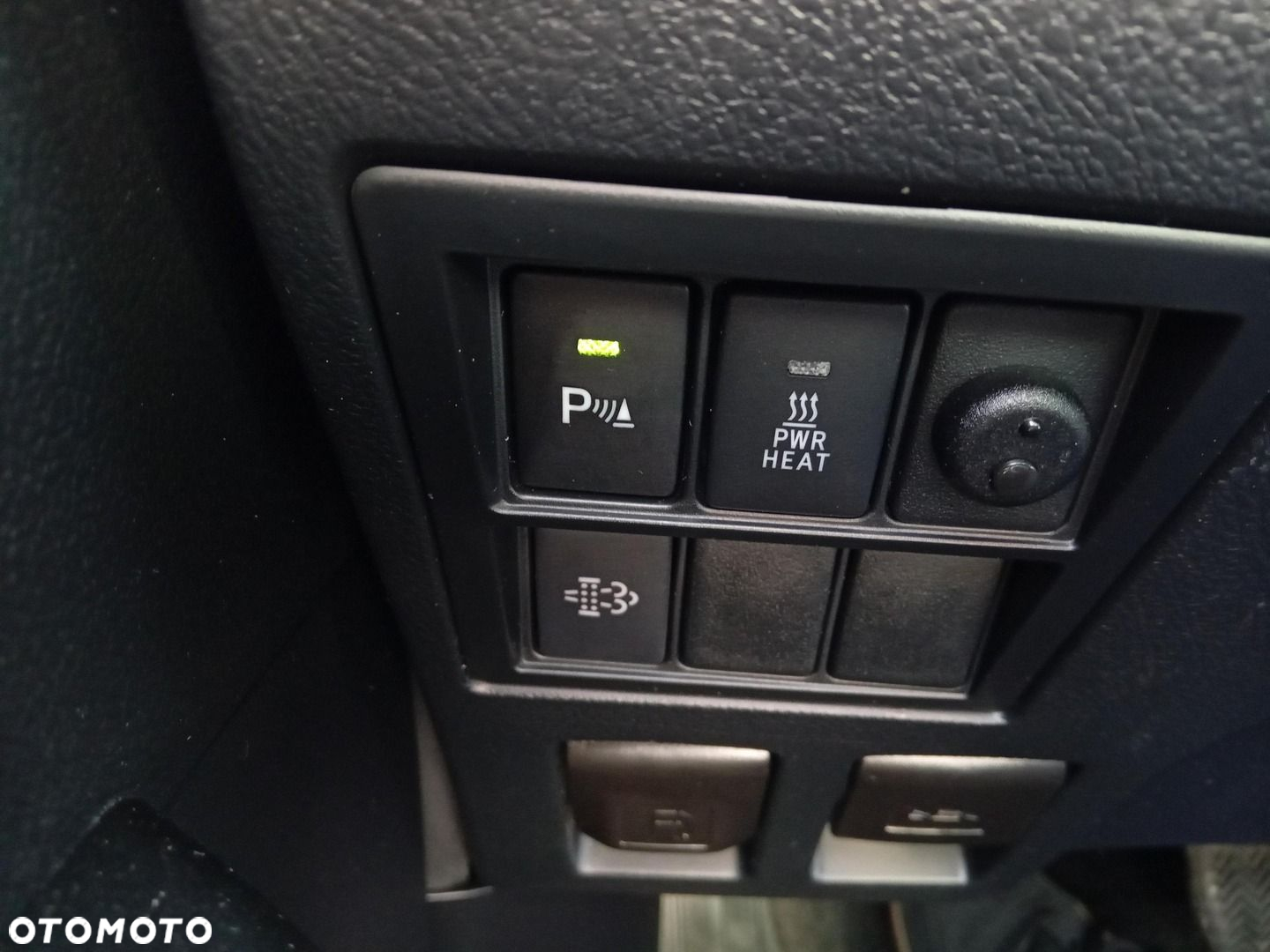 Toyota Hilux - 20