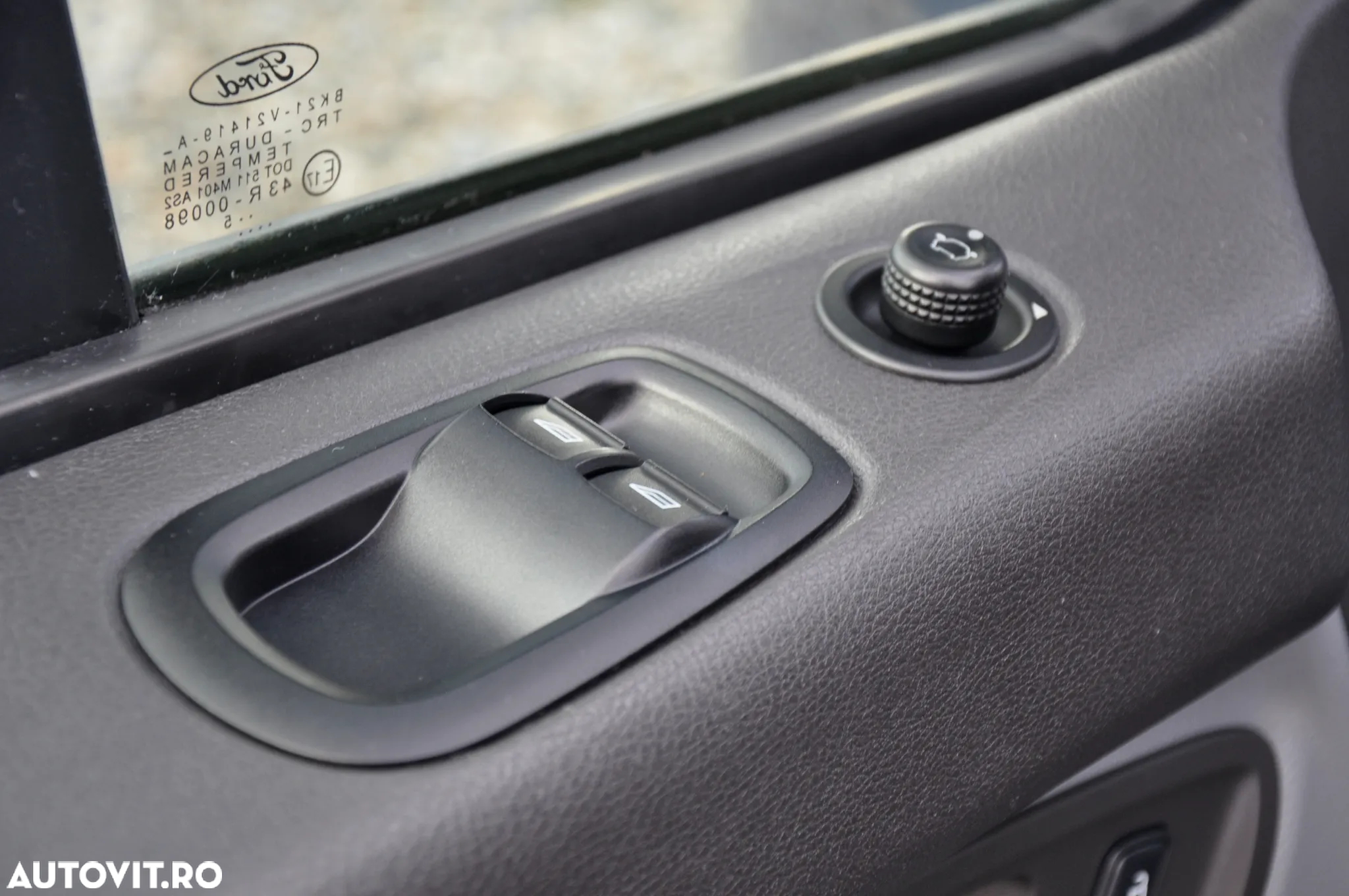 Ford Transit Custom Kombi 9 Locuri - 19
