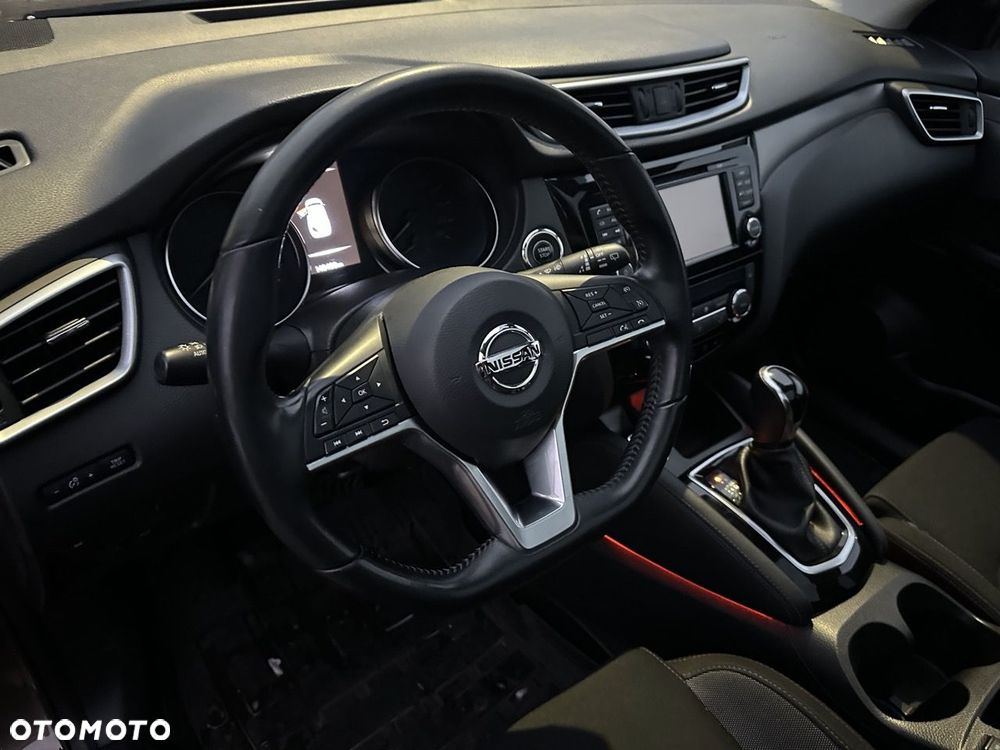 Nissan Qashqai 1.2 DIG-T Acenta Xtronic EU6 - 18