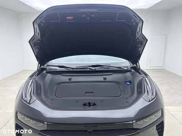 ZEEKR 001 AWD Privilege - 11