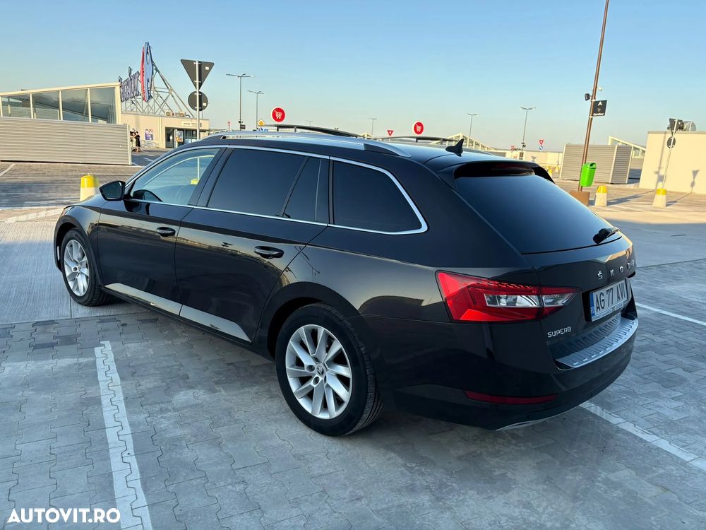 Skoda Superb Combi 2.0 TDI DSG Style - 18