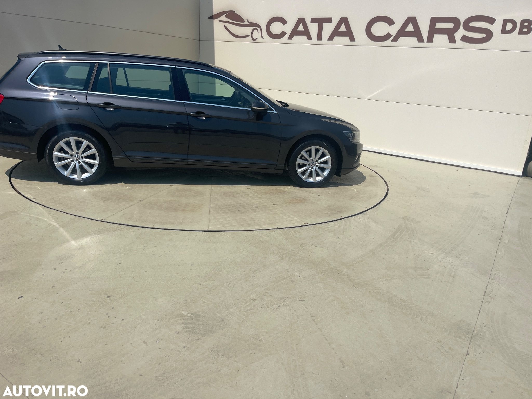 Volkswagen Passat - 18