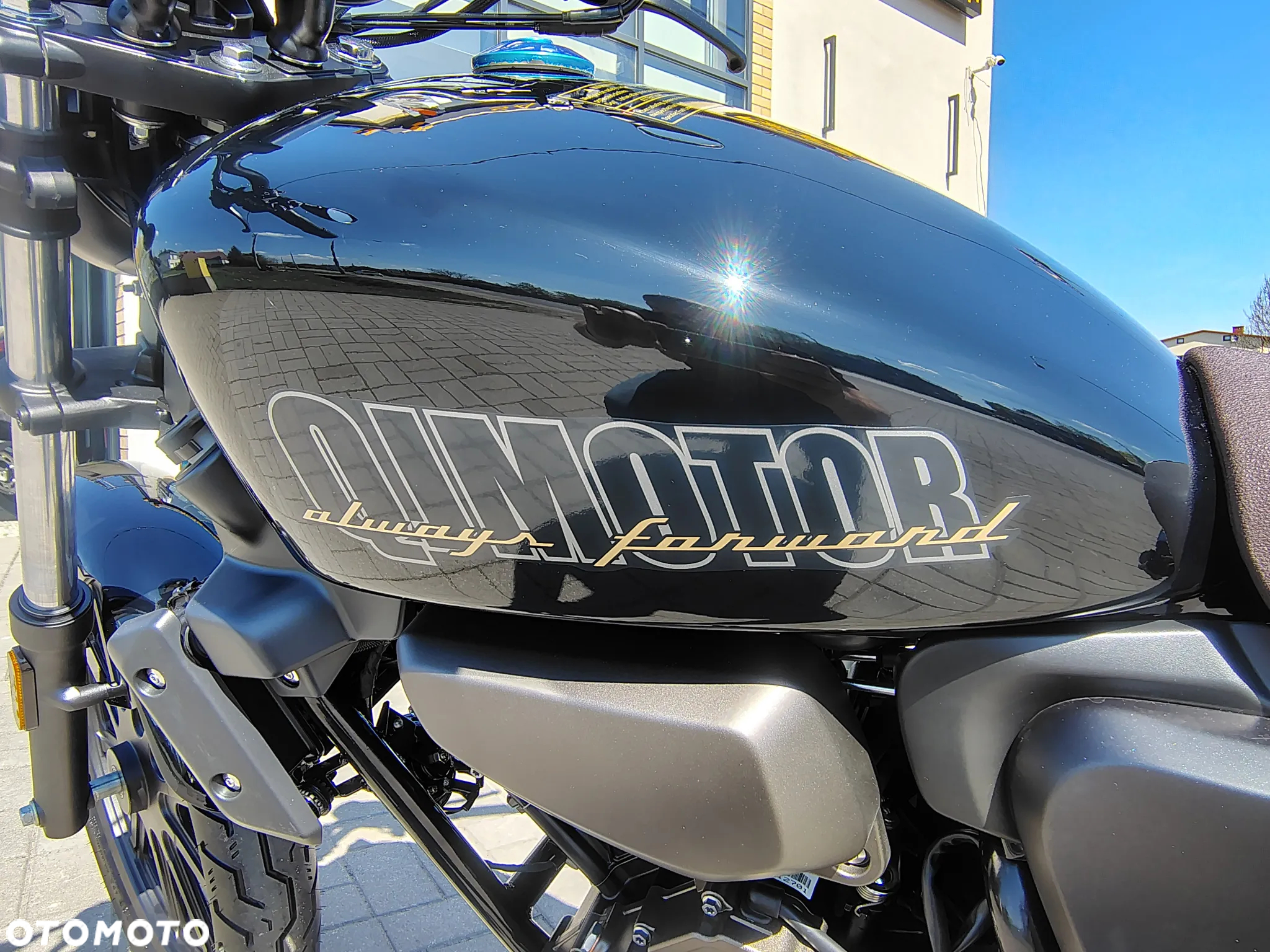QJMOTOR SRV 125 - 12