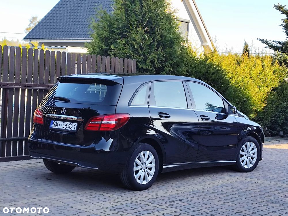 Mercedes-Benz Klasa B 180 BlueEFFICIENCY Edition Style - 2