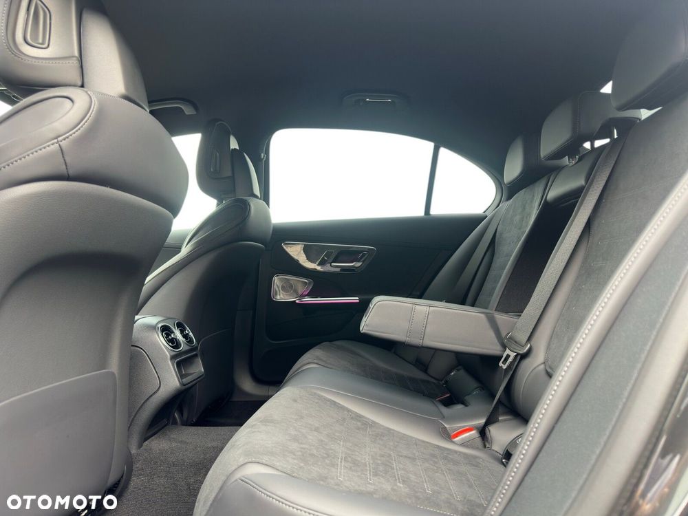 Mercedes-Benz Klasa C 220 d mHEV 4-Matic AMG - 9
