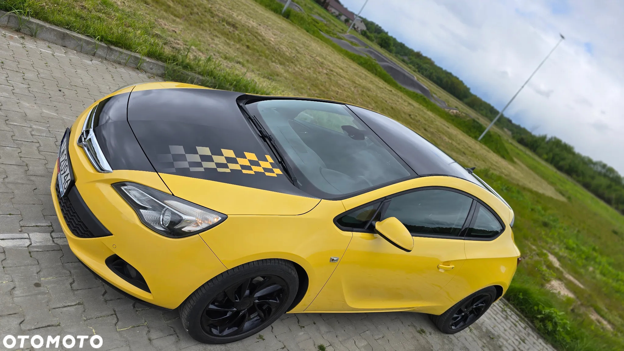 Opel Astra IV GTC 1.6 T Sport - 34