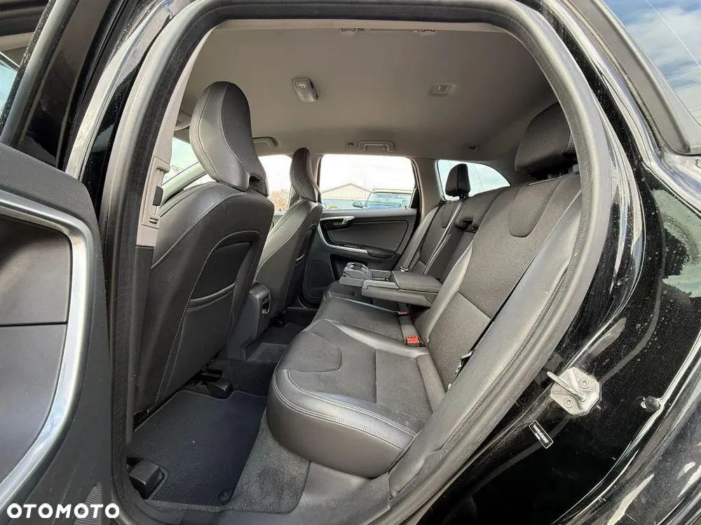 Volvo XC 60 T5 Momentum - 7