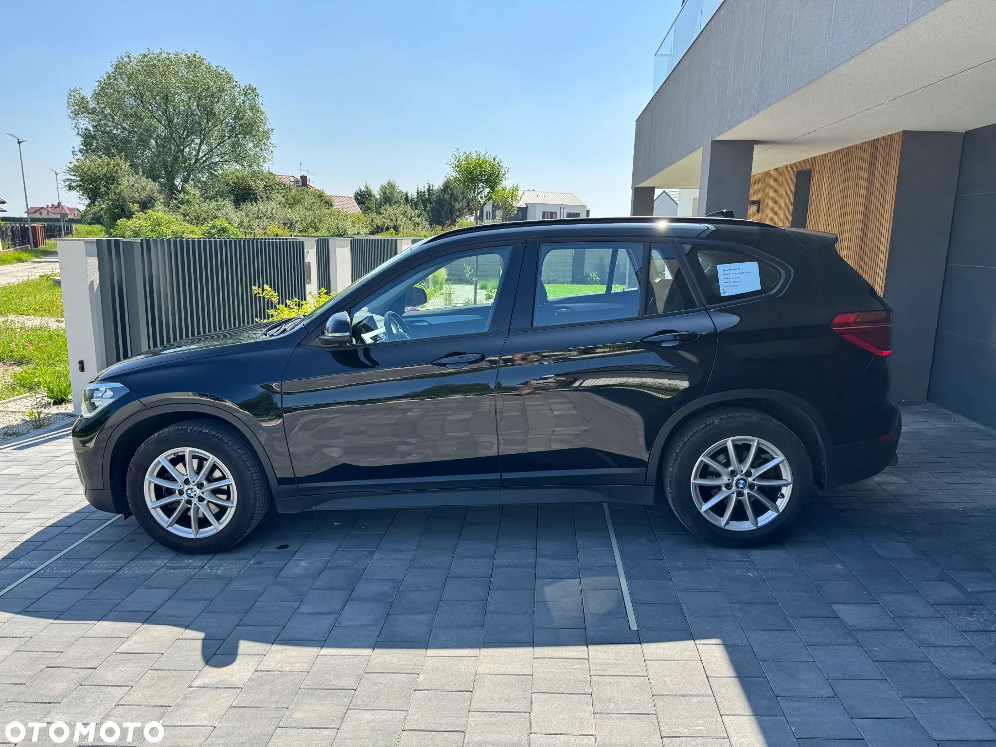 BMW X1 sDrive18i - 1